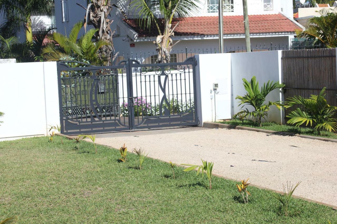 Villa Kayana Flic en Flac Exterior photo